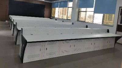 模塊化的結(jié)構(gòu)設(shè)計(jì)和多種材料復(fù)合加工是未來指揮中心控制臺(tái)的趨勢(shì)